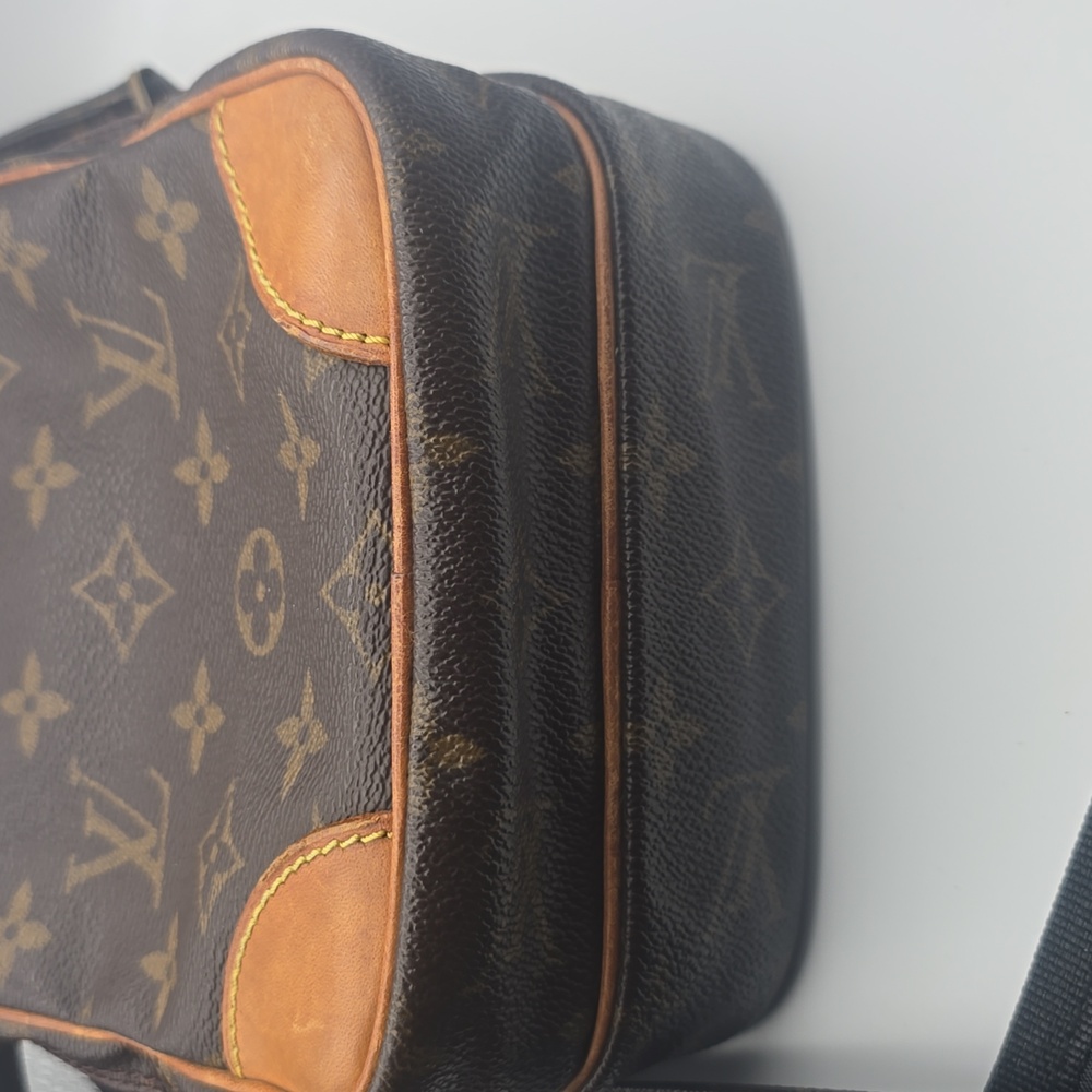 Louis Vuitton Brown Monogram Canvas Crossbody Bag with Tan Trim comes with COA - Picture 6 of 16